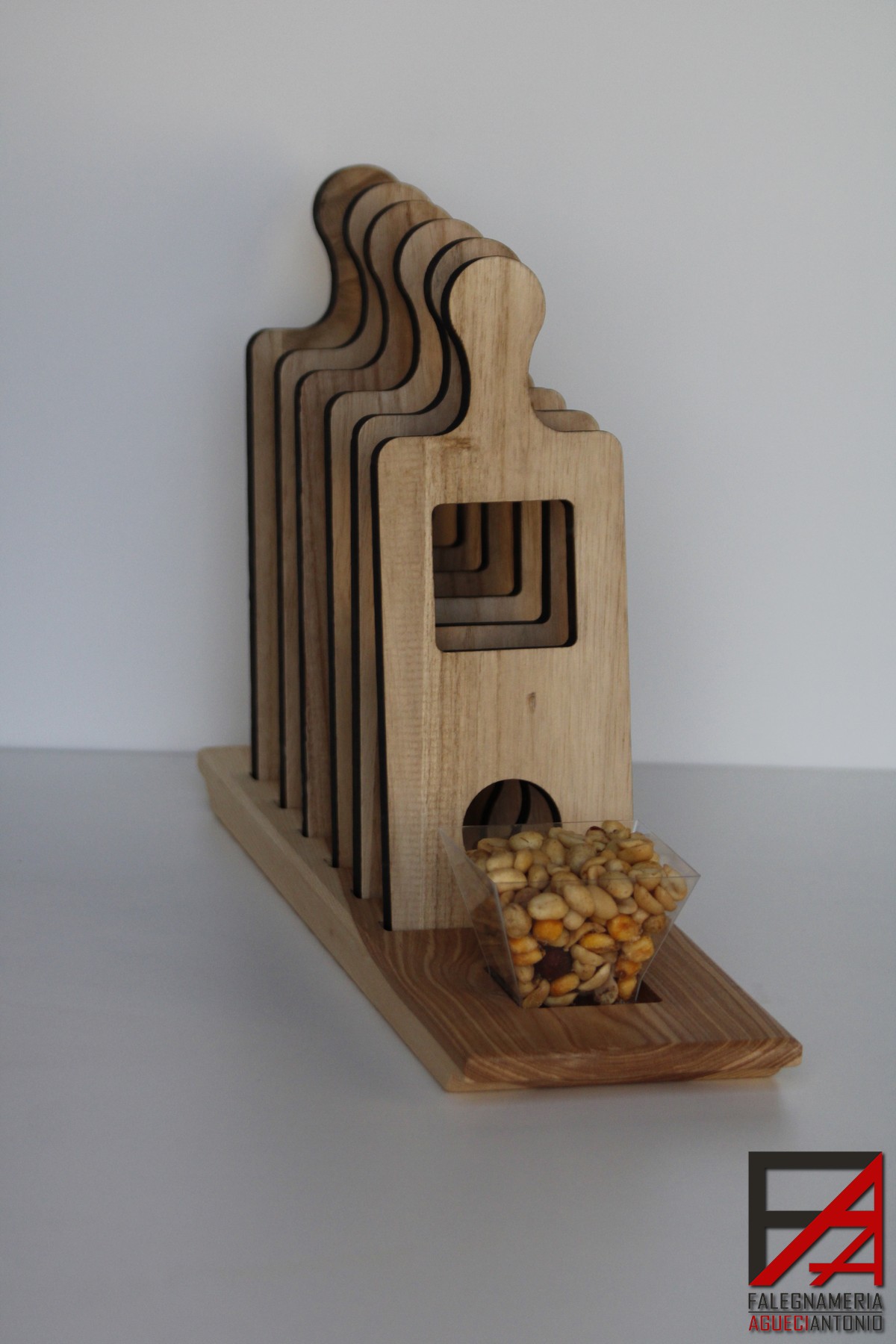 Falegnameria Agueci - Tagliere aperitivo puzzle in legno