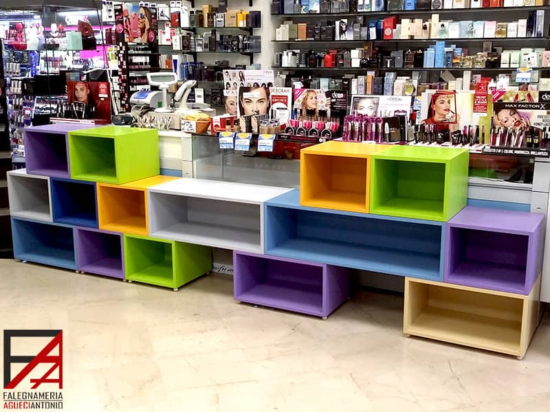 Falegnameria Agueci Antonio - Arredo per attività commerciale