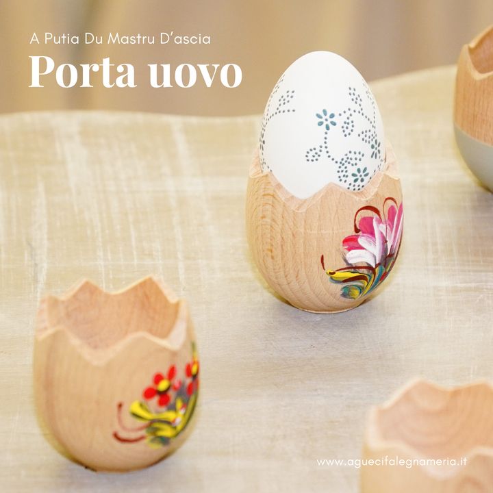 Porta Uovo in Legno Decorato a Mano 🌸

I nostri porta