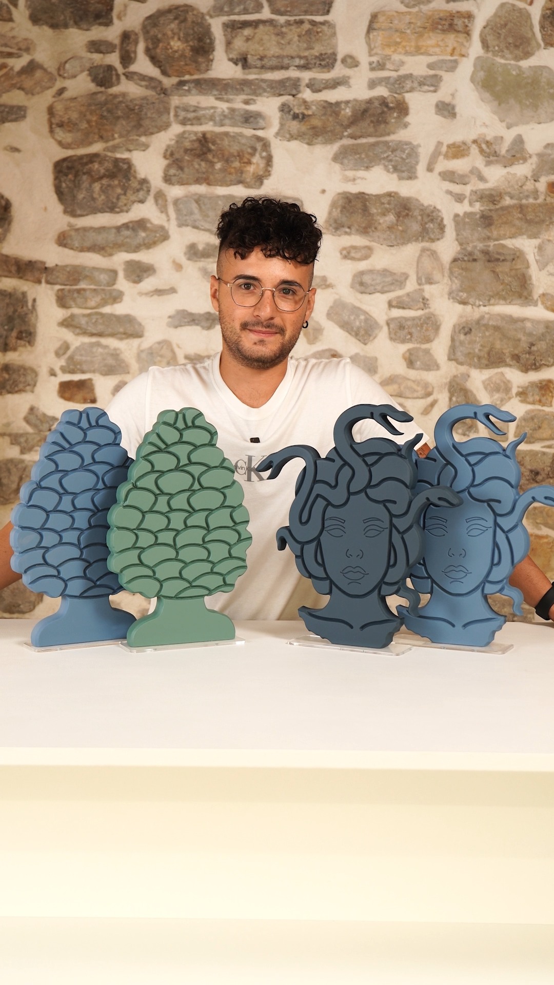 Dove colore, design e artigianato si incontrano ✨
A grande richiesta,