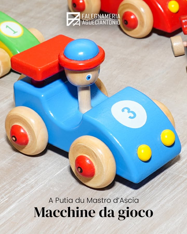 Macchinine in legno pensate per il gioco dei più piccoli